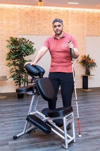 Photo masseur malvoyant AlterMassage